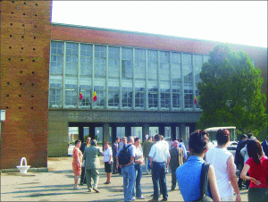 Bătălia pentru averea "Tractorului" Bătălia pentru averea "Tractorului"